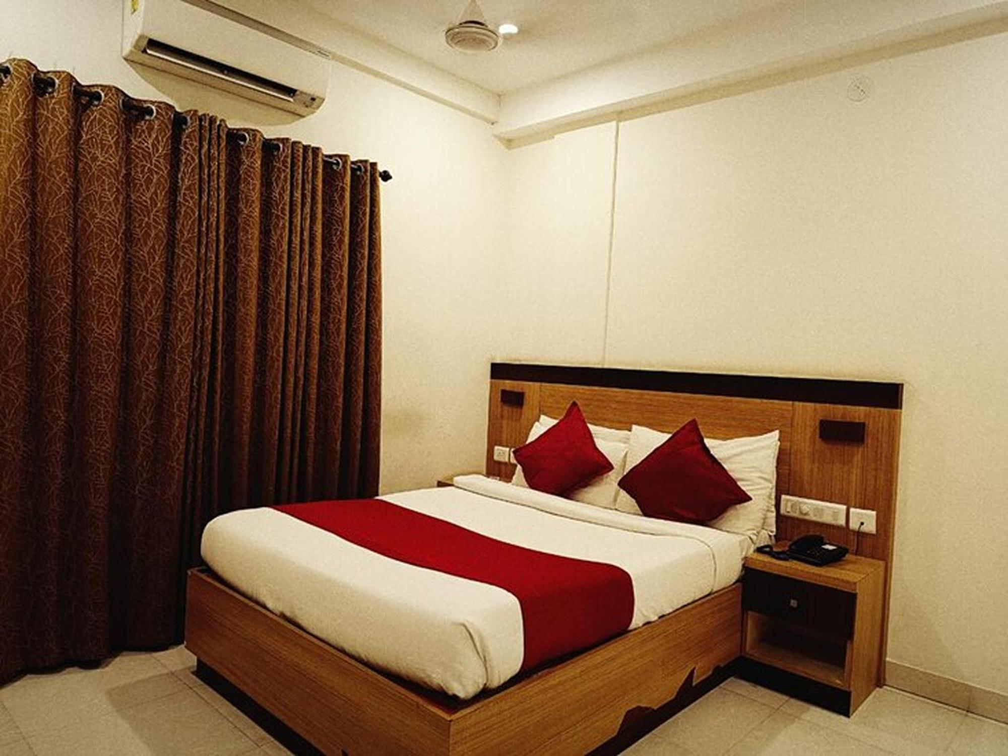 Kochi Prayana Hotels מראה חיצוני תמונה
