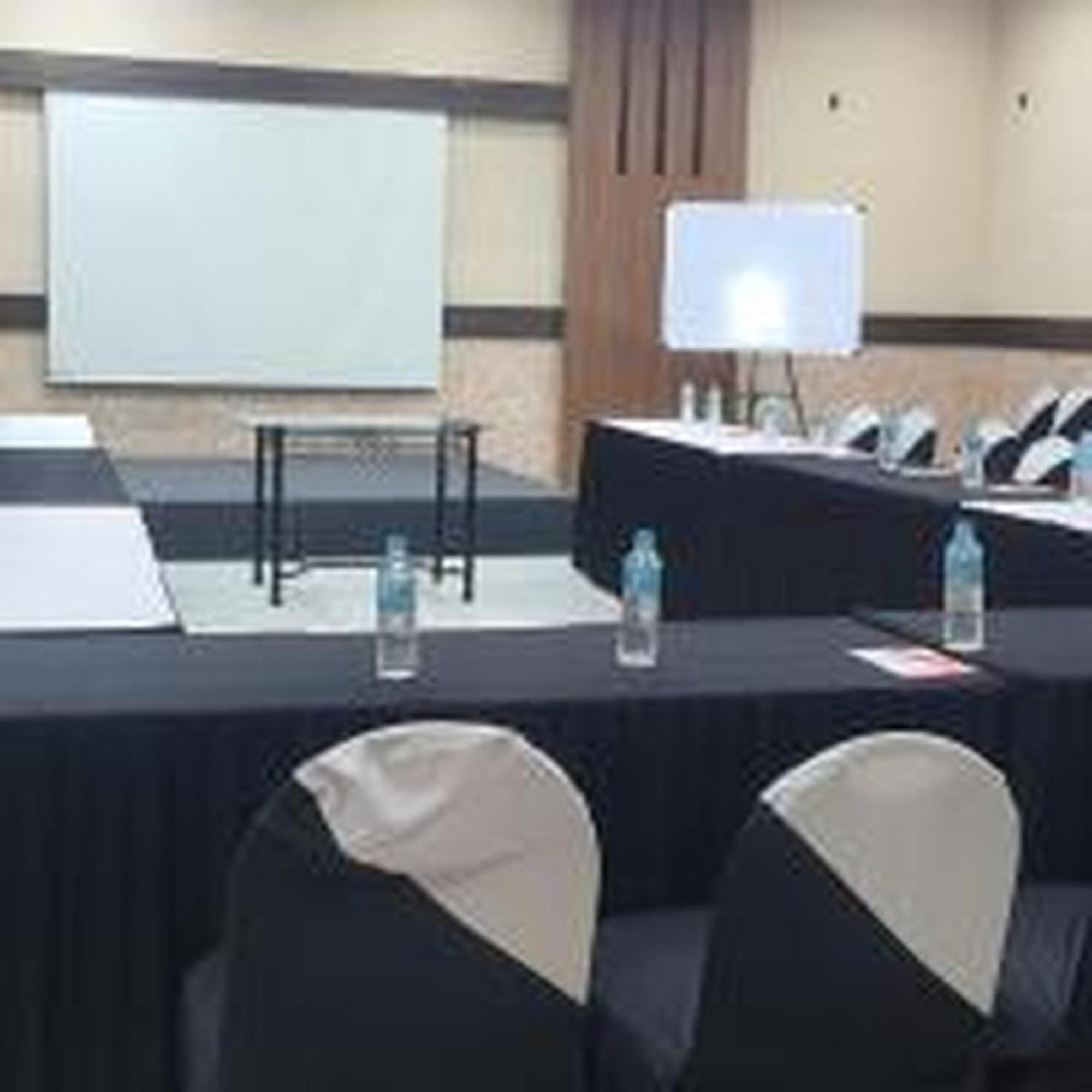 Kochi Prayana Hotels מראה חיצוני תמונה